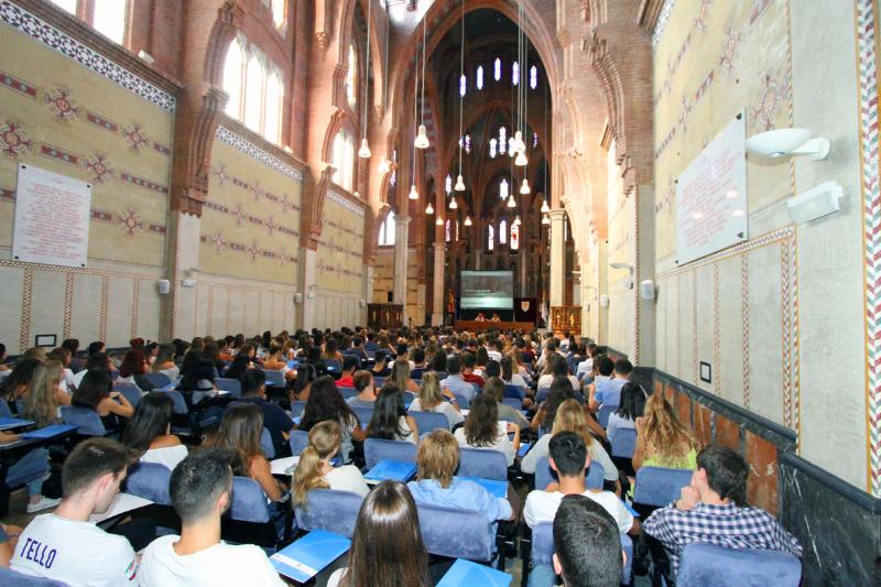La Universitat rep als nous amb una crida a viure el campus